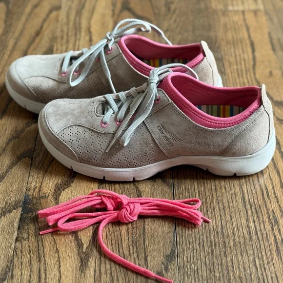 Dansko Pink & Tan Suede Sneakers Women’s Size 39 EU / 8.5 US Comfort Lace-Up—New